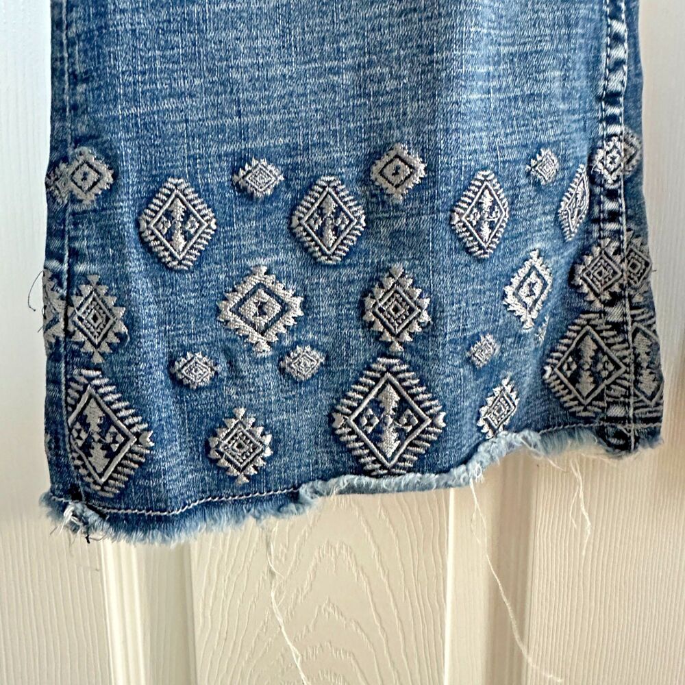 Boho Aztec Embroidered Bell Bottom Jeans Raw Hem Flare W33 L31 Women rodeo - Picture 2 of 11